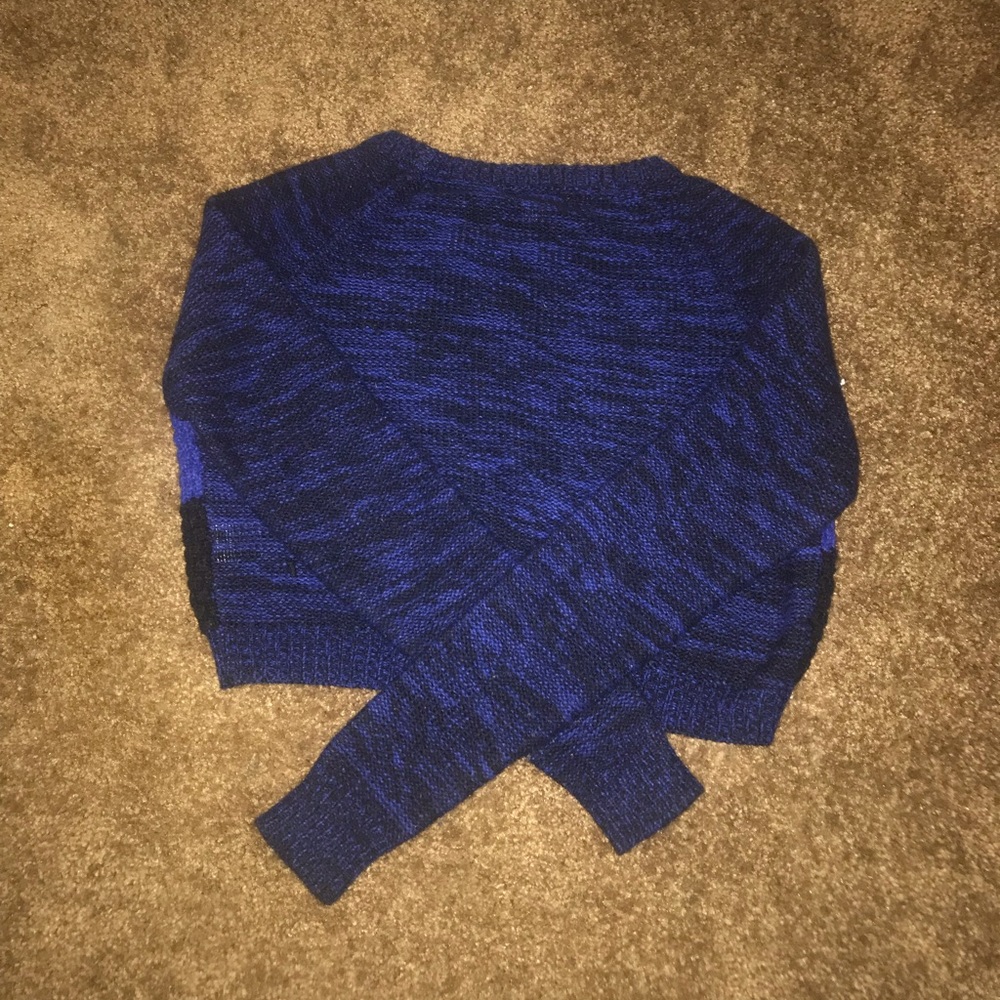 Crop Sweater - Picture 2 of 2